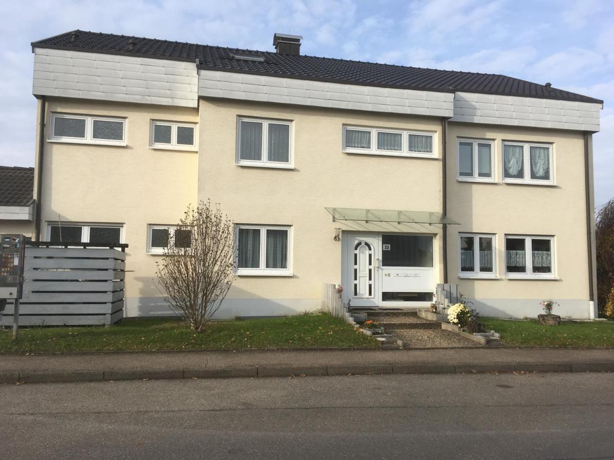 Riederich Apartmentbuymetzingen מראה חיצוני תמונה